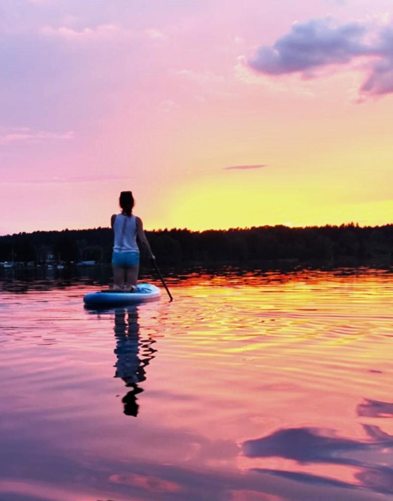 Direkt Am See, Mit Eigenem Boot Ferienhaus *