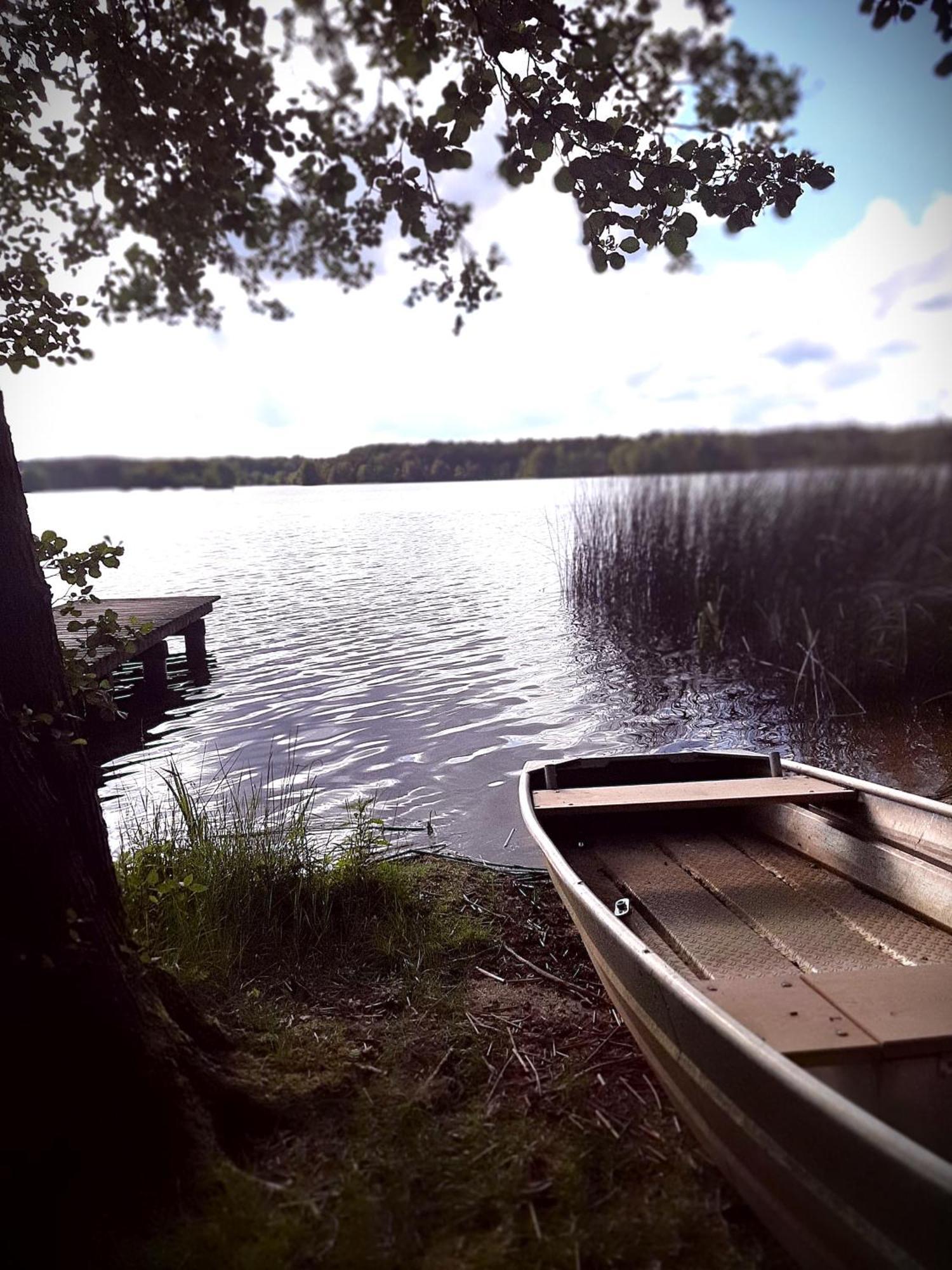 Direkt Am See, Mit Eigenem Boot Holiday home Roding